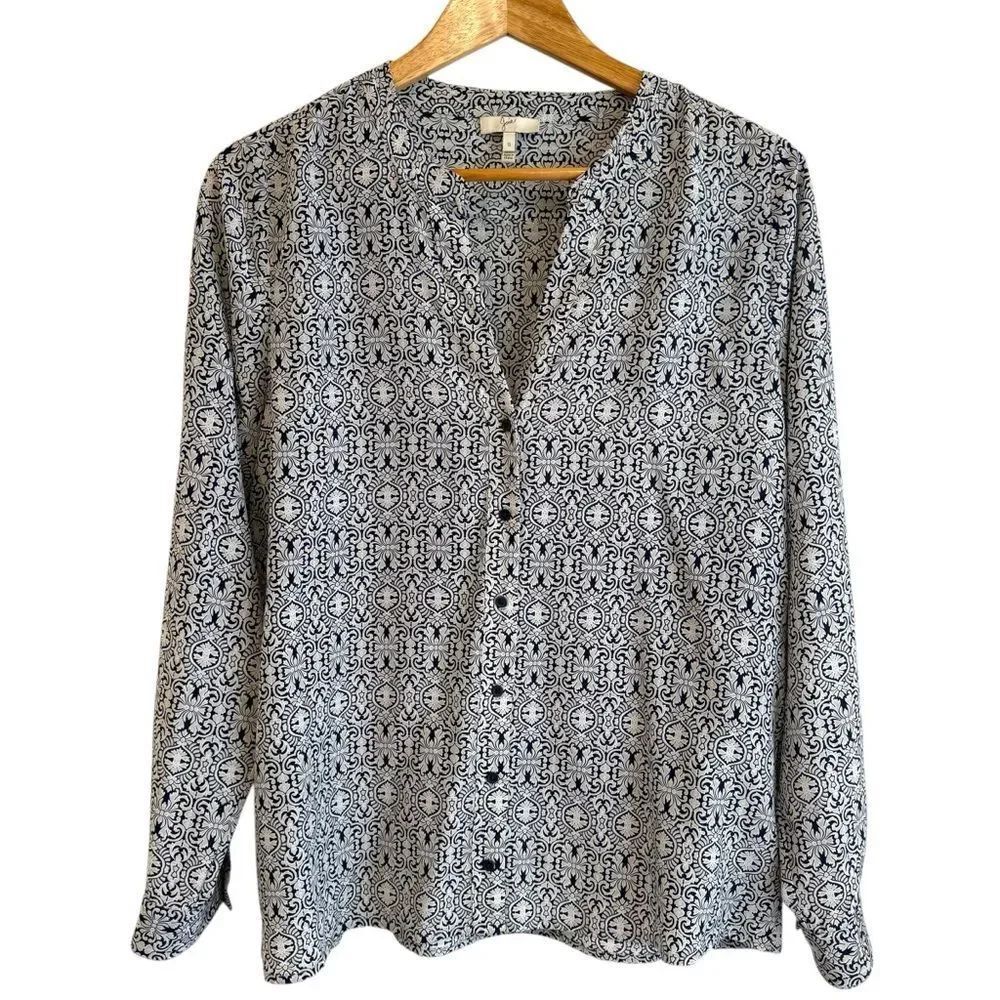 Joie 100% Silk Navy and White Medallion Print V-Neck Long Sleeve Blouse